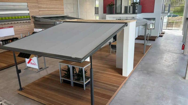 Foto von einer Pergola-Markise im Ausstellungsraum von RS Reck