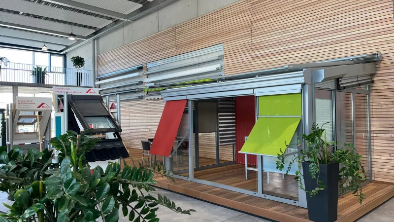 Foto von Markisen im Ausstellungsraum von RS Reck